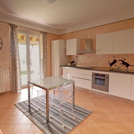 Casa Vacanze Al Capriano Appartamento Lampone Cantello エクステリア 写真