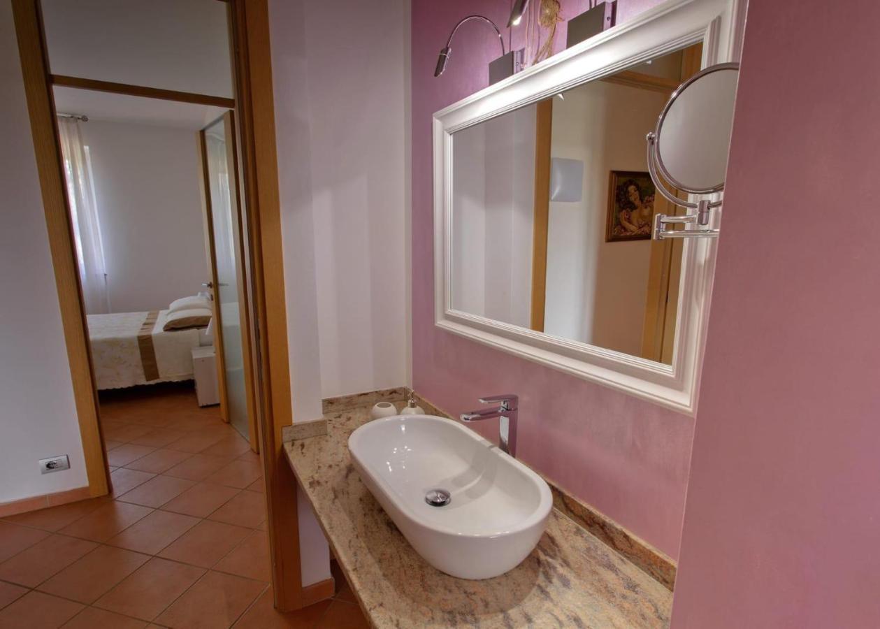 Casa Vacanze Al Capriano Appartamento Lampone Cantello エクステリア 写真