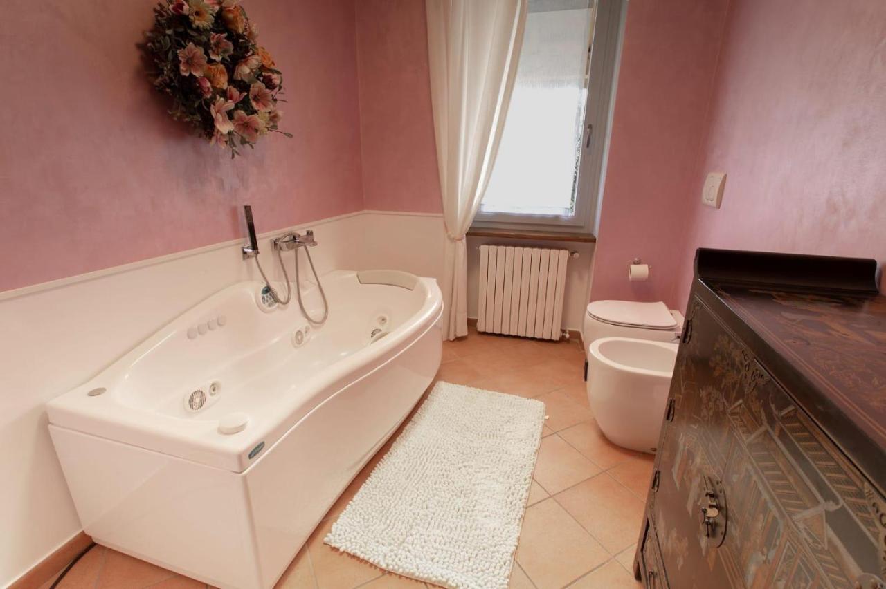 Casa Vacanze Al Capriano Appartamento Lampone Cantello エクステリア 写真