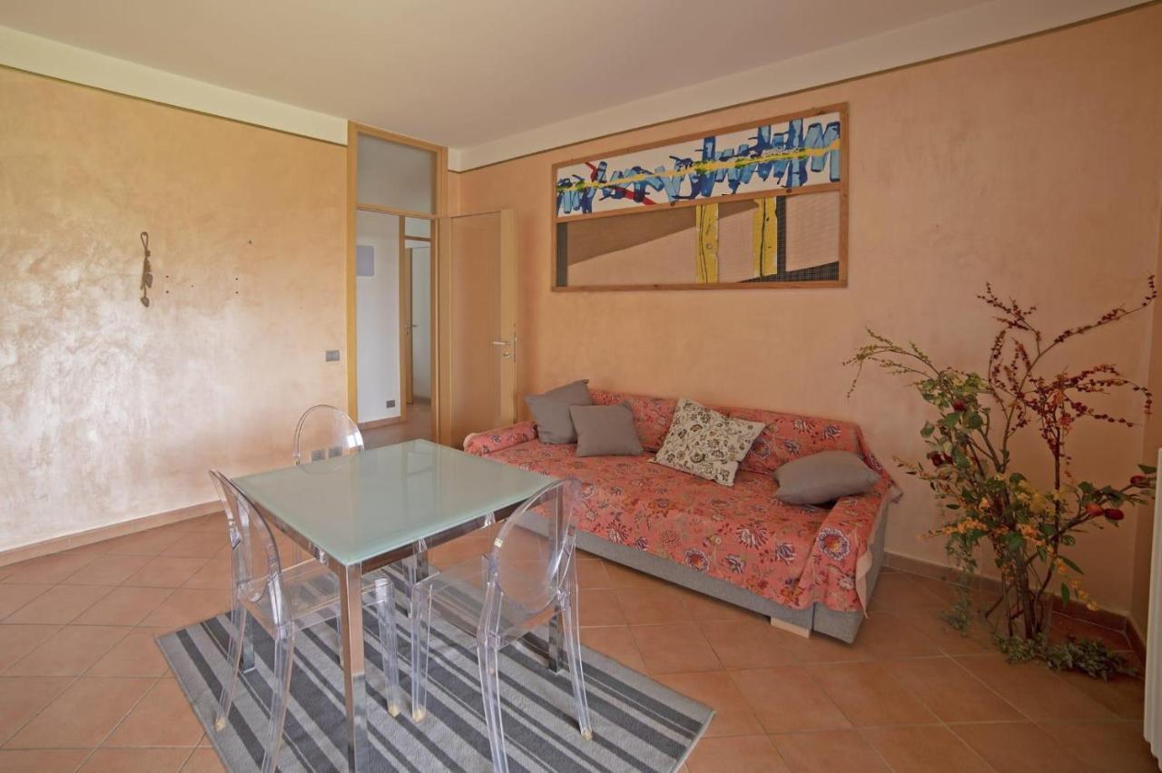 Casa Vacanze Al Capriano Appartamento Lampone Cantello エクステリア 写真